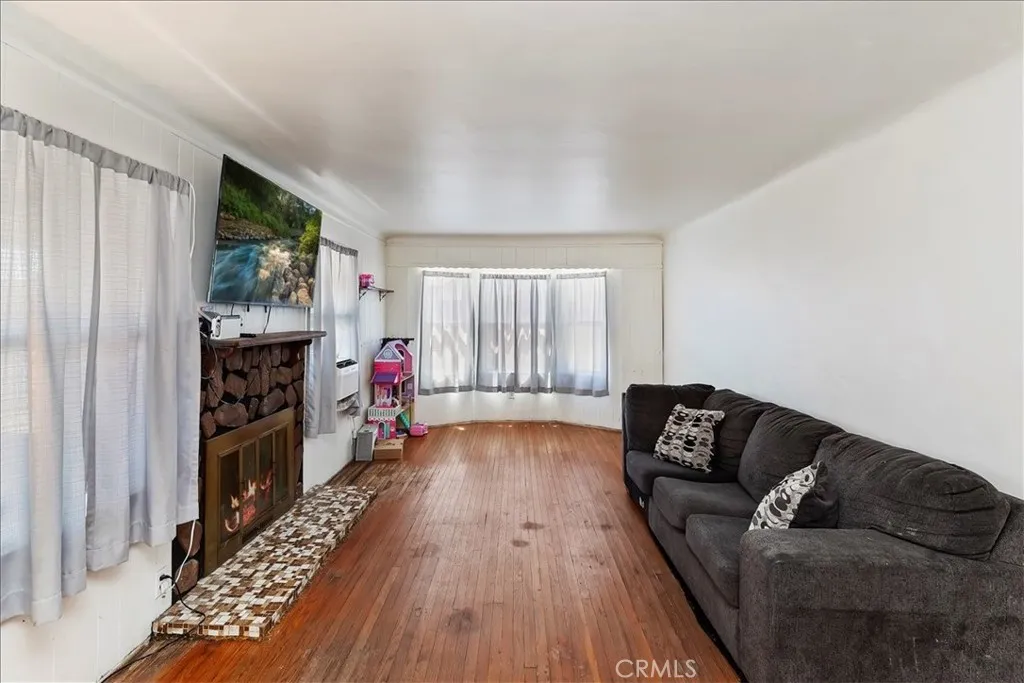 24976 7th Street, San Bernardino, California 92410 home-pic-5