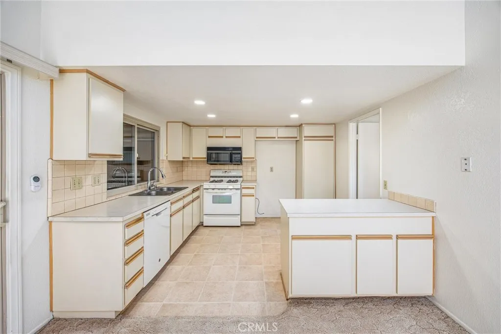 1089 Ardmore Circle, Redlands, California 92374 home-pic-14