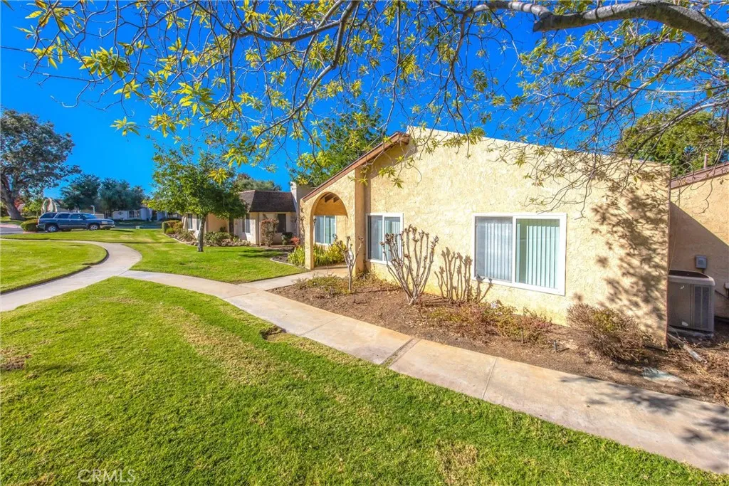 1089 Ardmore Circle, Redlands, California 92374 home-pic-3