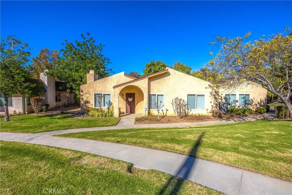 1089 Ardmore Circle, Redlands, California 92374 home-pic-1