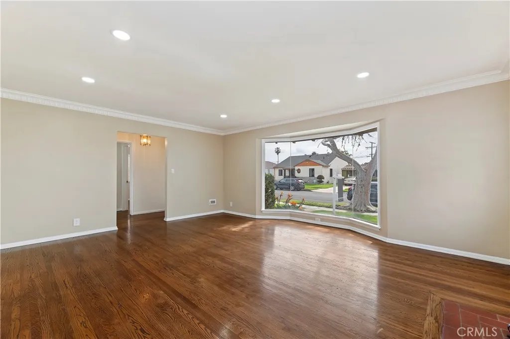 2915 W 95th, Inglewood, California 90305 home-pic-6