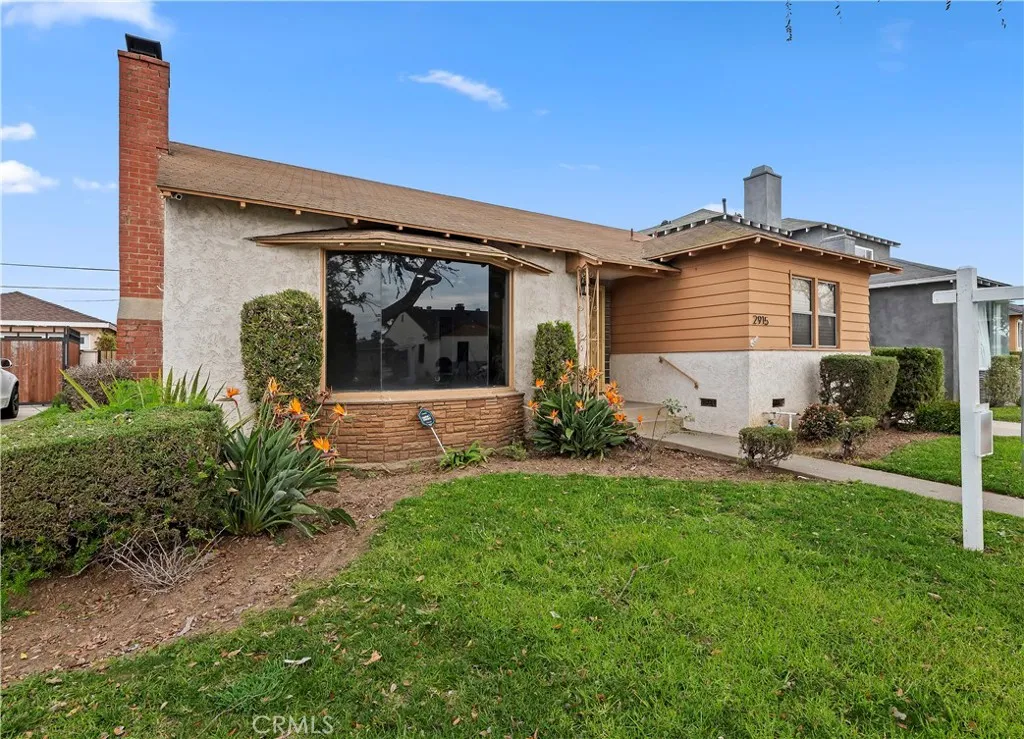 2915 W 95th, Inglewood, California 90305 home-pic-5