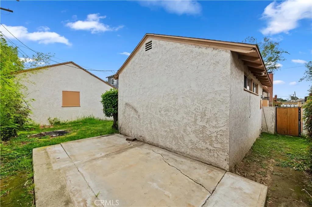 2915 W 95th, Inglewood, California 90305 home-pic-36