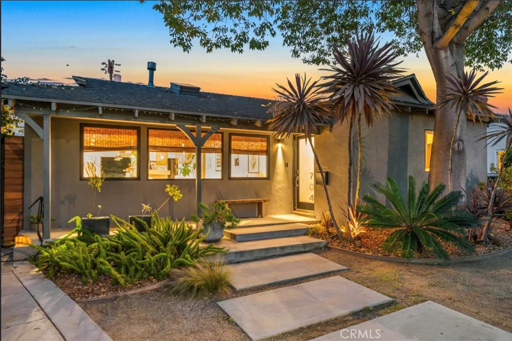 704 Valita St, Venice, California 90291 home-pic-0