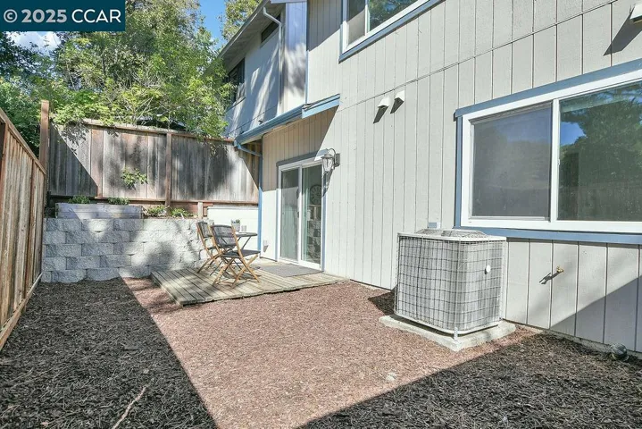 2414 Heatherleaf Ln, Martinez, California 94553