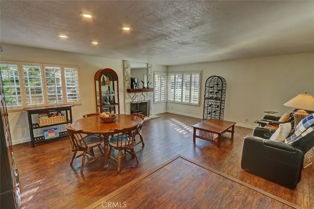 16082 Cache, Fountain Valley, California 92708 home-pic-5