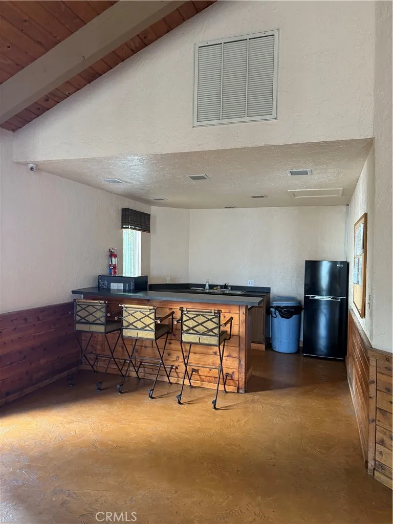 14960 Victory 102, Van Nuys, California 91411 home-pic-22