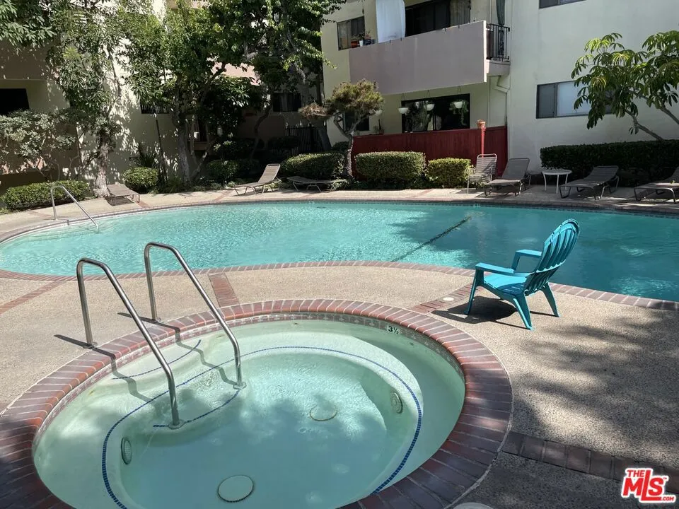 5000 S Centinela Avenue 236, Los Angeles, California 90066 home-pic-2