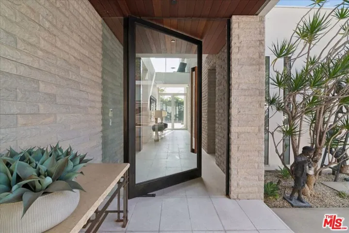 1232 Sunset Plaza Drive, Los Angeles, California 90069 — photo 4