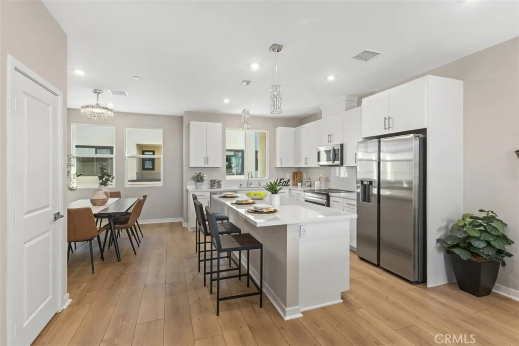 109 S Laxore Street 303, Anaheim, California 92804 home-pic-9