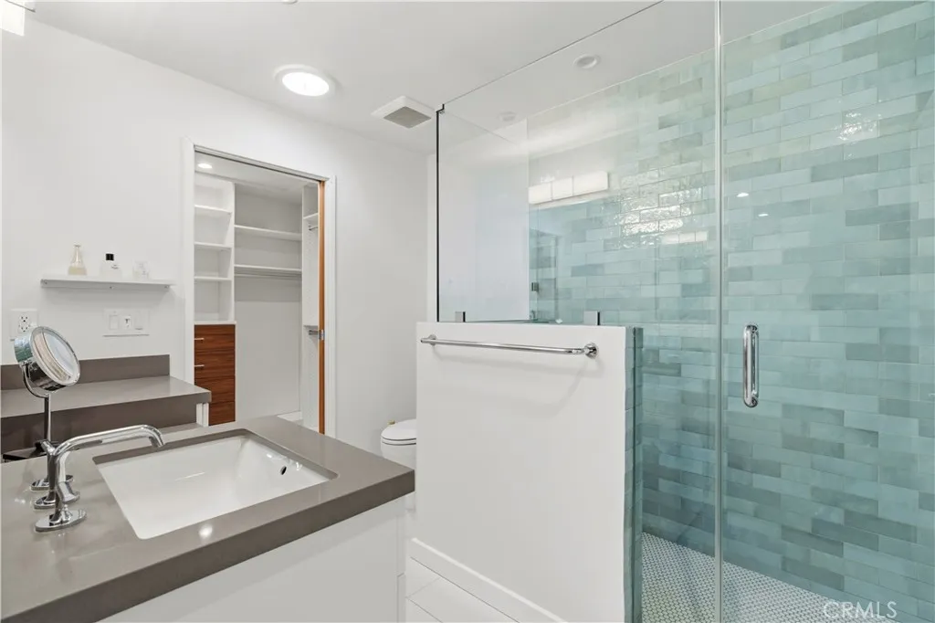 201 N Orange Grove Boulevard 532, Pasadena, California 91103 home-pic-28