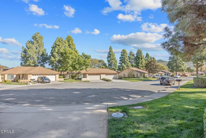 13325 Village 13 Camarillo CA-large-038-