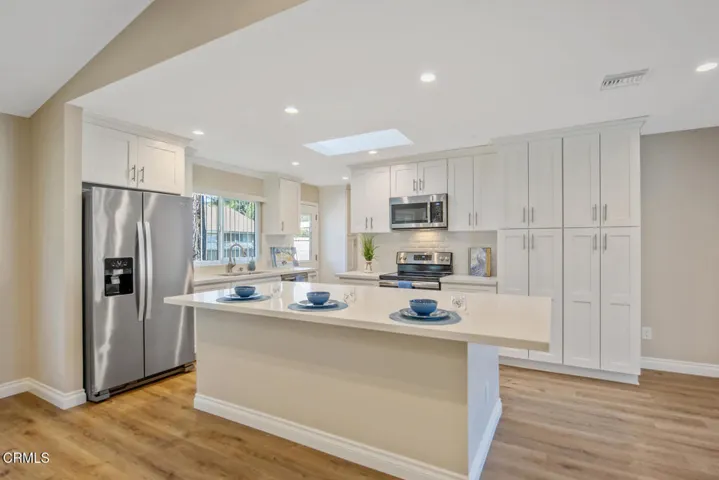 13325 Village 13 Camarillo CA