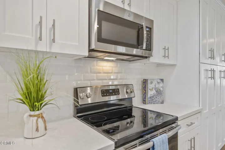 13325 Village 13 Camarillo CA-large-016-