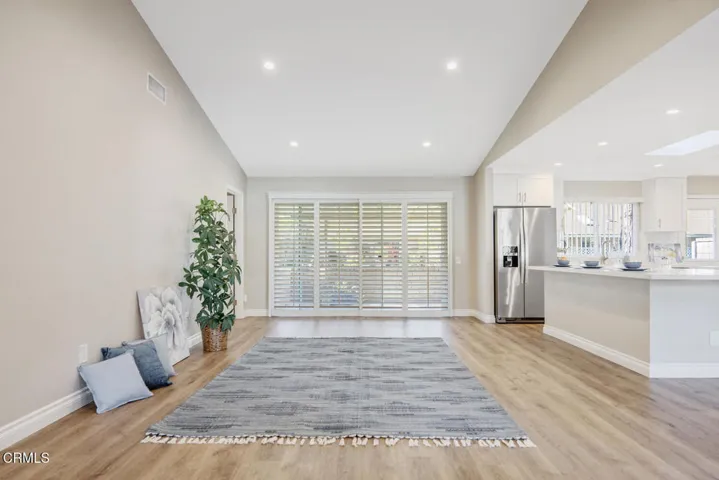 13325 Village 13 Camarillo CA-large-007-