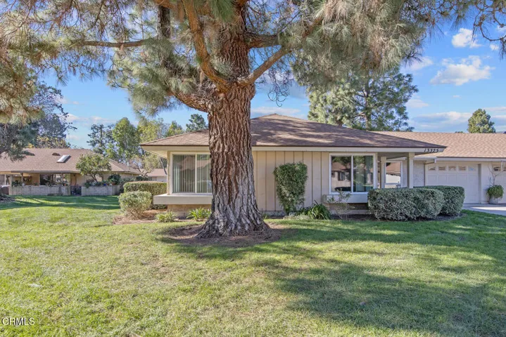13325 Village 13 Camarillo CA-large-002-