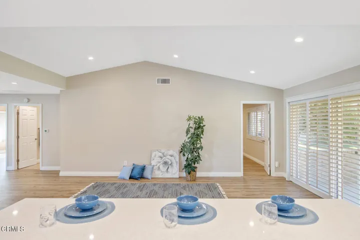 13325 Village 13 Camarillo CA-large-017-