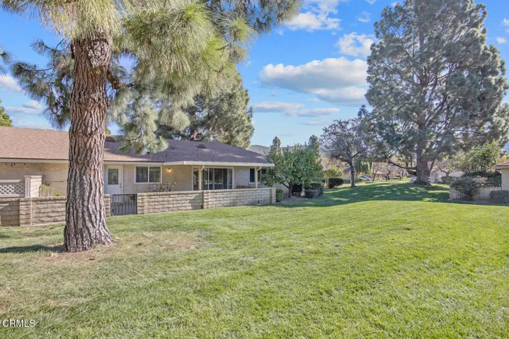 13325 Village 13 Camarillo CA-large-037-