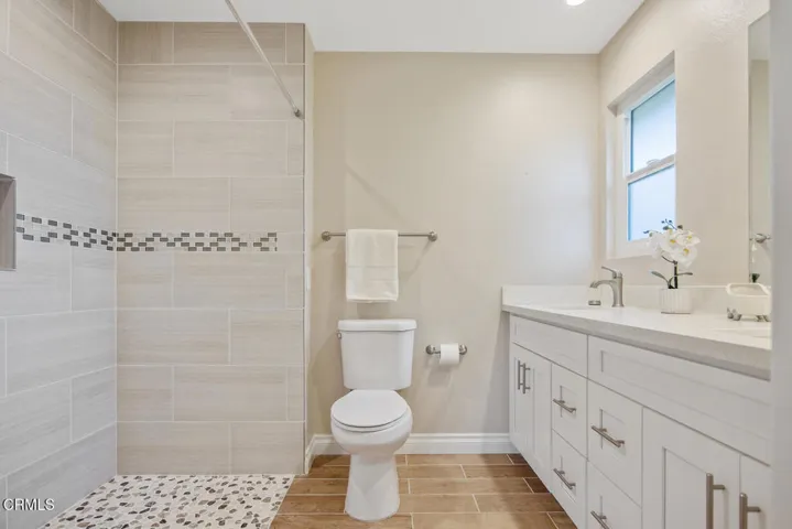 13325 Village 13 Camarillo CA-large-028-