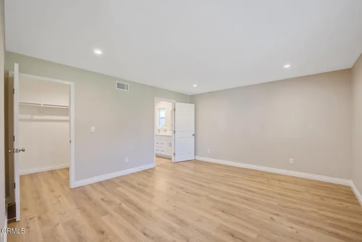 13325 Village 13 Camarillo CA-large-025-