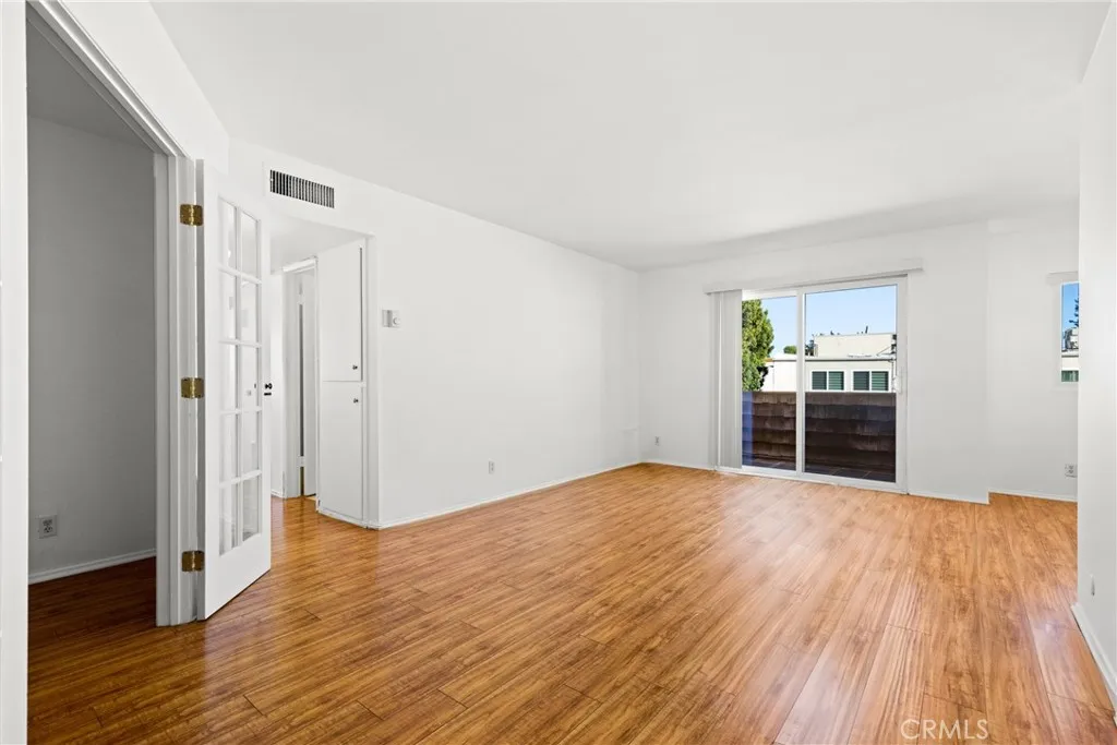 5400 Newcastle Avenue 56, Encino, California 91316 home-pic-6