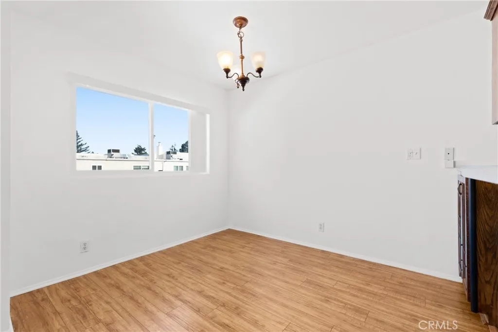 5400 Newcastle Avenue 56, Encino, California 91316 home-pic-10