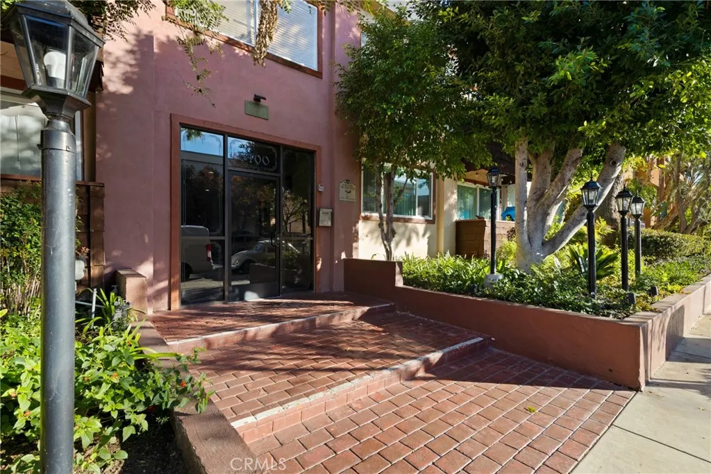 5400 Newcastle Avenue 56, Encino, California 91316 home-pic-31