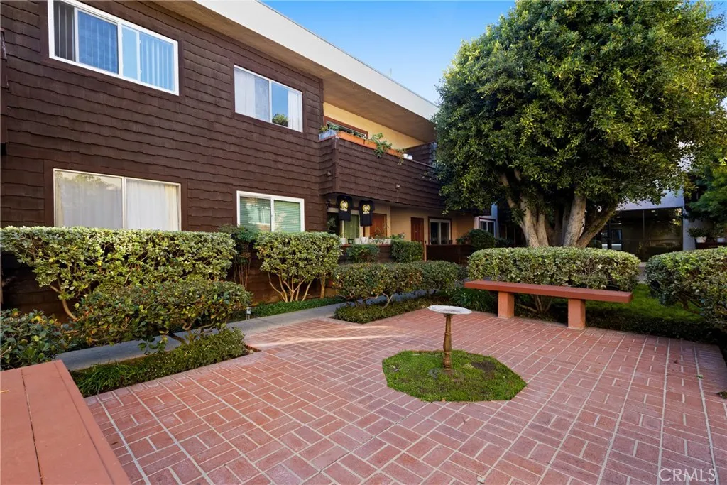 5400 Newcastle Avenue 56, Encino, California 91316 home-pic-29