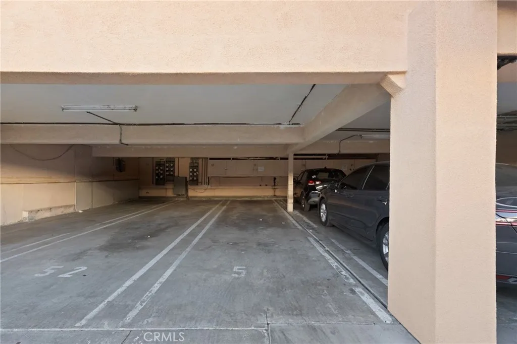5400 Newcastle Avenue 56, Encino, California 91316 home-pic-25