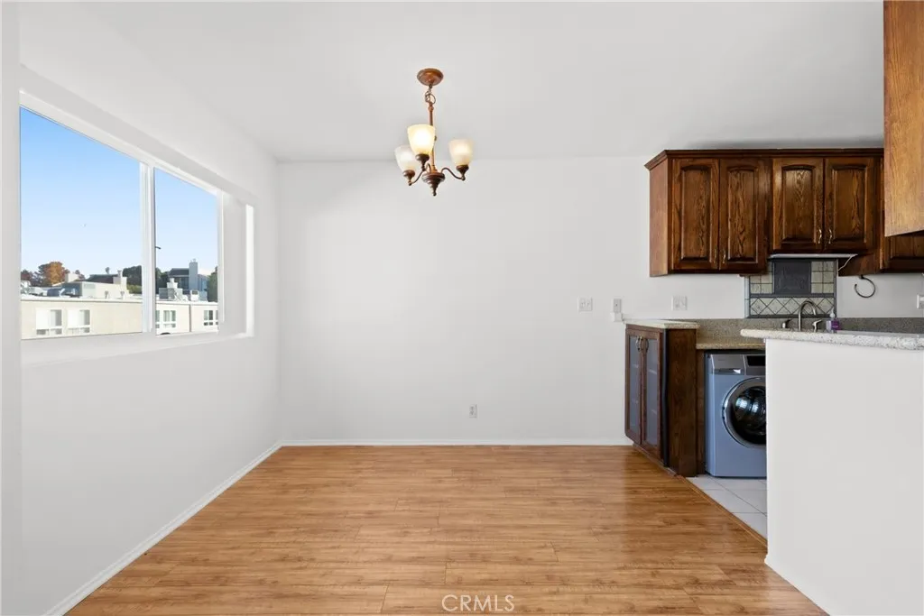 5400 Newcastle Avenue 56, Encino, California 91316 home-pic-11