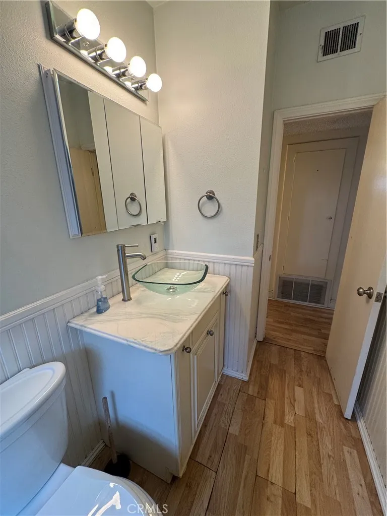 249 E Wilson, Costa Mesa, California 92627 home-pic-9