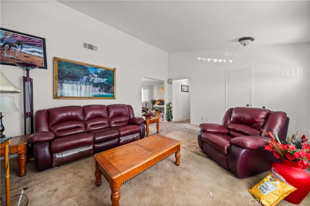 37863 17th E, Palmdale, California 93550 home-pic-6