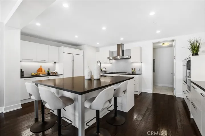 432 N Oakhurst Dr 503, Beverly Hills, California 90210