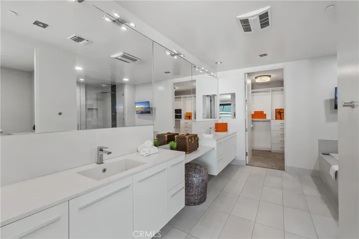 432 N Oakhurst Dr 503, Beverly Hills, California 90210
