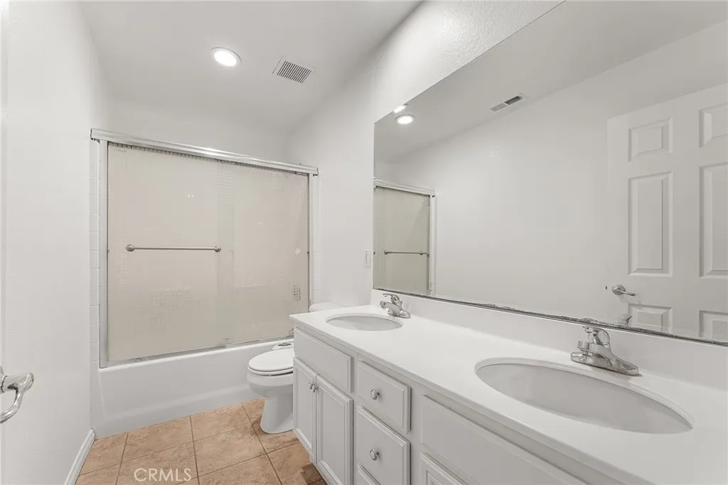 4583 Bianca, Riverside, California 92501 home-pic-34