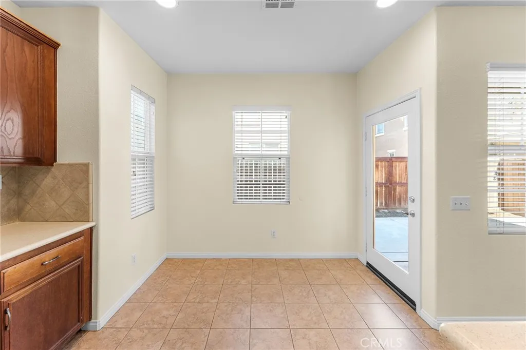 4583 Bianca, Riverside, California 92501 home-pic-15