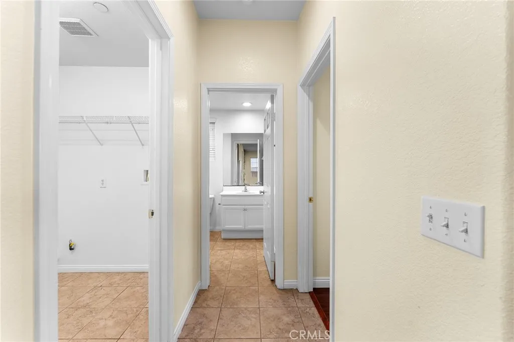 4583 Bianca, Riverside, California 92501 home-pic-18