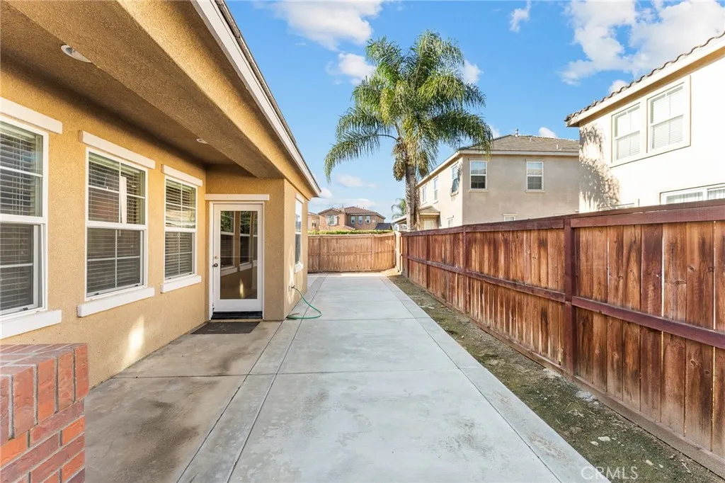 4583 Bianca, Riverside, California 92501 home-pic-35