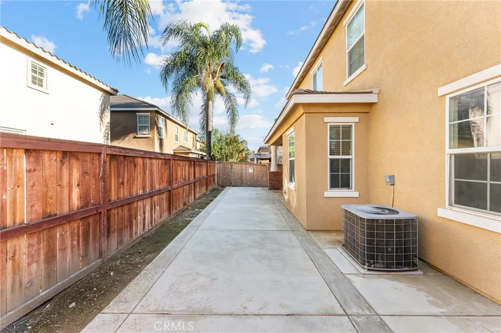 4583 Bianca, Riverside, California 92501 home-pic-37