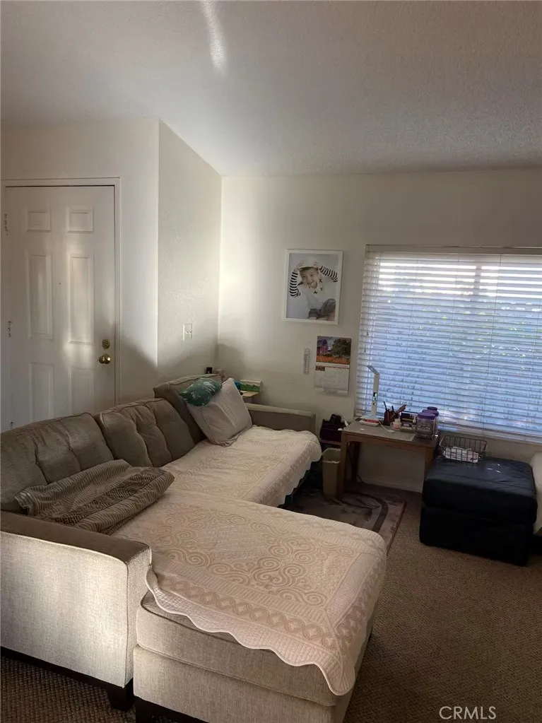 31928 Cinnabar, Castaic, California 91384 home-pic-9