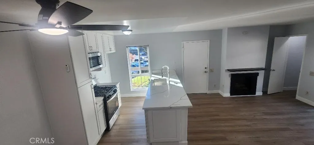 2811 S Fairview B, Santa Ana, California 92704