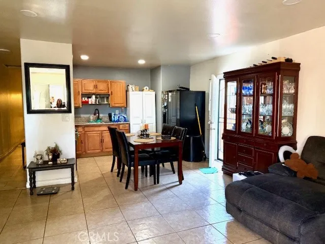 3968 3970 S Hobart Boulevard, Los Angeles, California 90062 home-pic-4