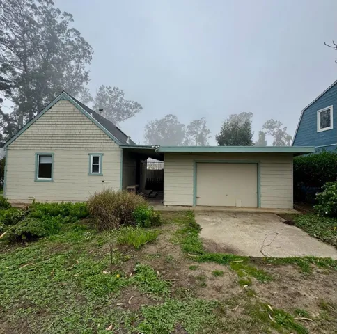 345 Avenue Cabrillo, El Granada, California 94019