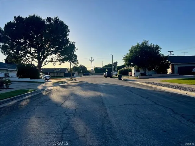 Street is cul-de-sac