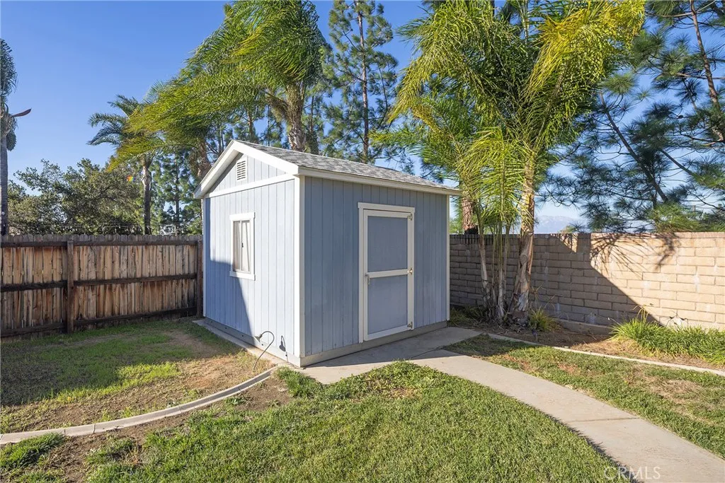 1283 Stephanie, Corona, California 92882 home-pic-7
