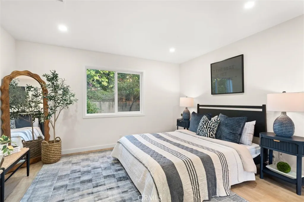 4534 Lennox, Sherman Oaks, California 91423 home-pic-13