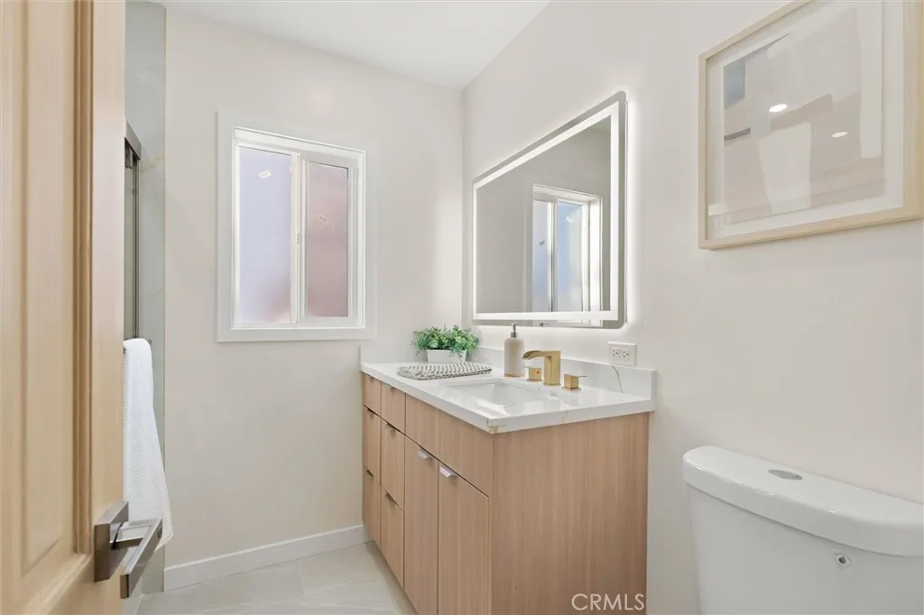 4534 Lennox, Sherman Oaks, California 91423 home-pic-12