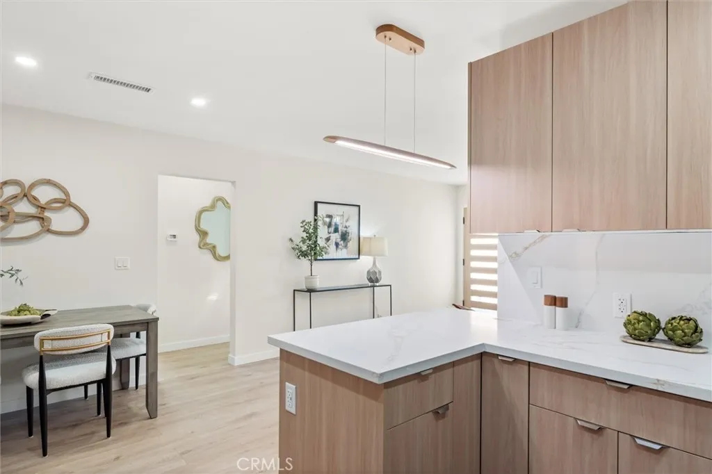 4534 Lennox, Sherman Oaks, California 91423 home-pic-10