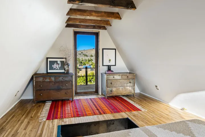 1102 Burlington Road, Pioneertown, CA