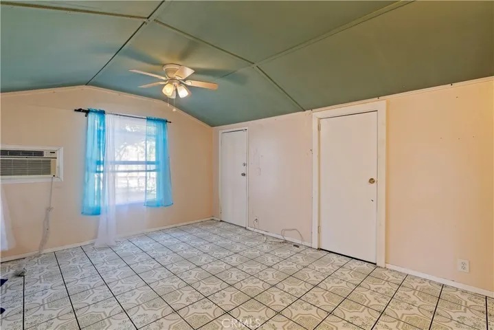 10416 Cantara, Sun Valley, California 91352